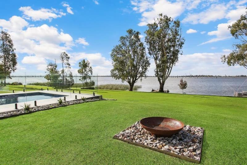 Waterview Place Holiday House Villa Yarrawonga Exterior photo